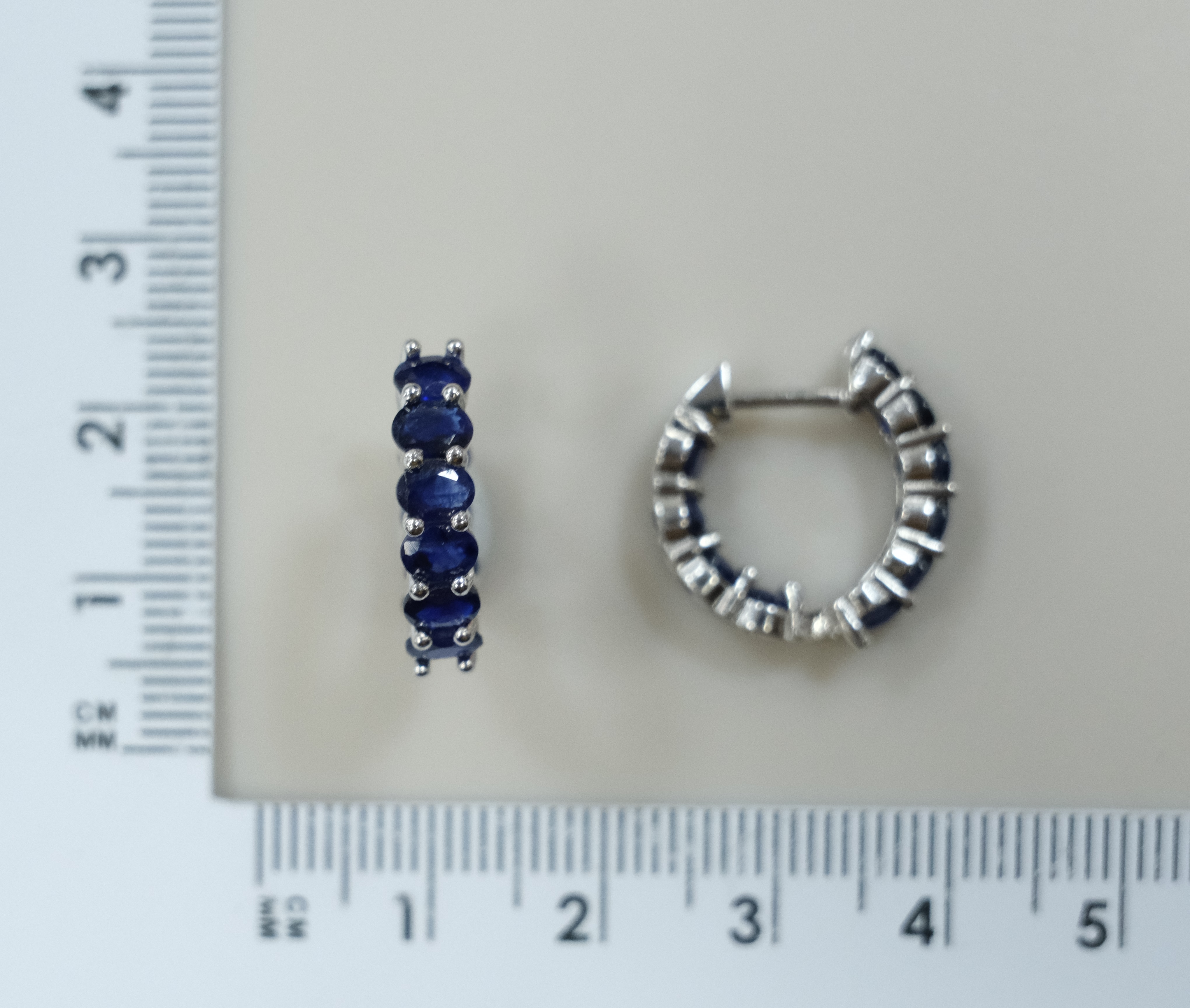 Серебряные серьги-конго с сапфирами